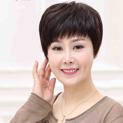 Tóc Giả Ngắn Trung Niên: Giải Pháp Trẻ Trung, Tự Nhiên Cho Phụ Nữ Hiện Đại