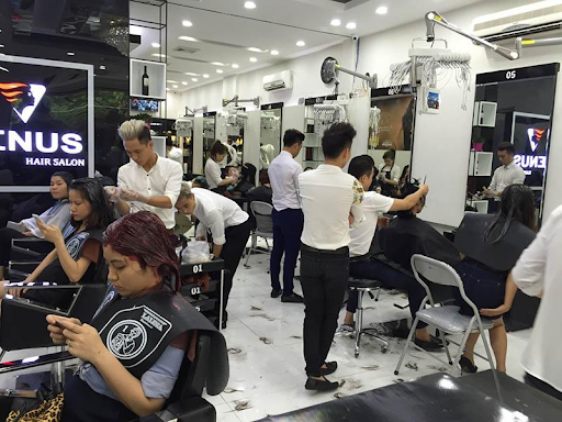 1 ngày trải nghiệm cắt tóc nam Hà Nội ở các tiệm tóc nổi tiếng nhất